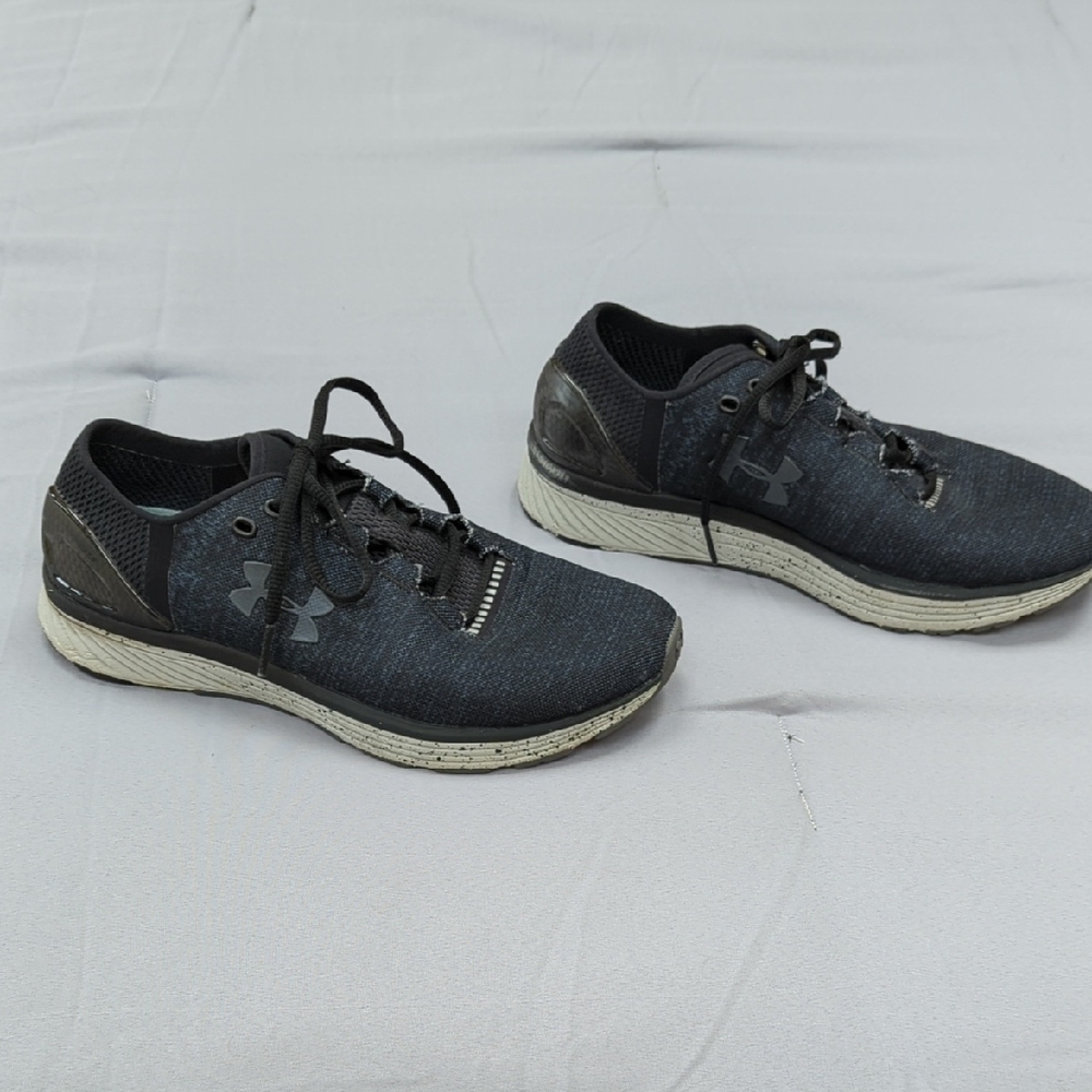 Under Armour Black and Gray Athletic Shoes Modern Design